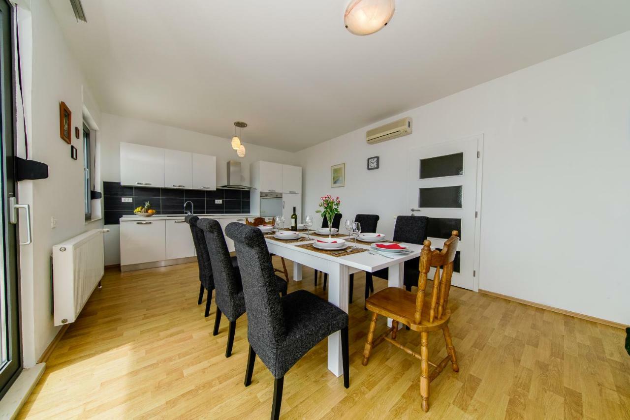 Apartments L&L دوغي رات المظهر الخارجي الصورة